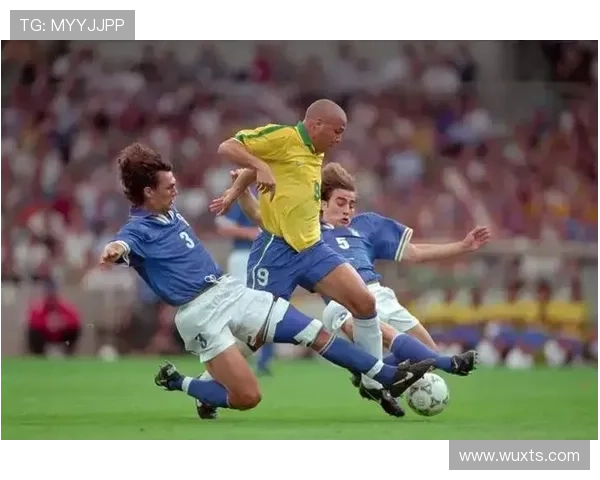 足球明星精彩瞬间集锦回顾让我们一起重温那些难忘的进球与瞬间